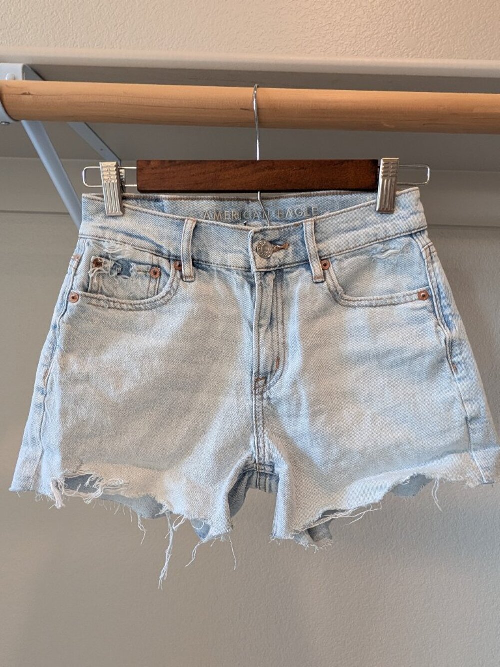 American Eagle Jean High Waist Strigid Cutoff shorts sz 000
